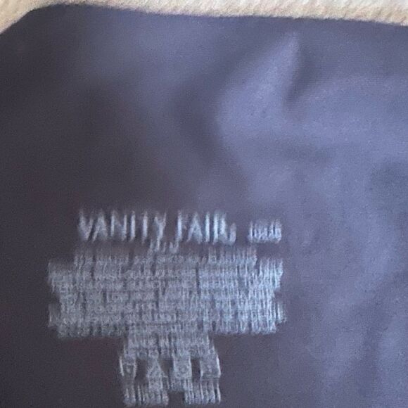 Vanity Fair Women M Black Everyday Layers Sleek and Smooth Full Slip Seamless - Picture 6 of 6